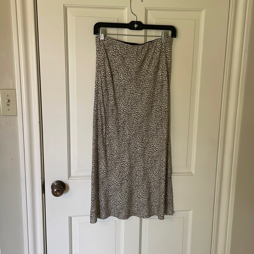 Jenni Kayne leopard elastic waist skirt size S